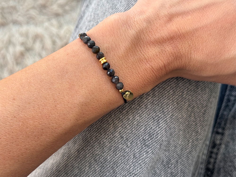 Obsidian women’s bracelet Gold